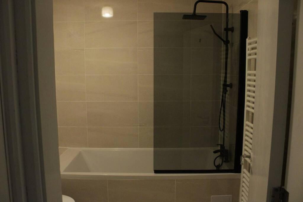 2 Bedroom Central London Apartment Modern And Stylish Eksteriør billede
